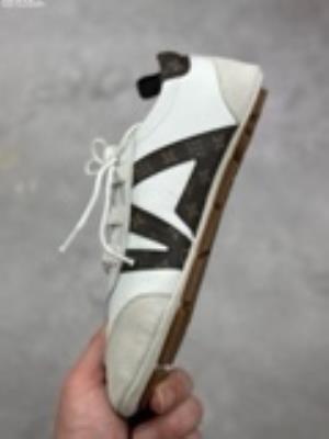 wholesale quality women louis vuitton shoes model no. 532